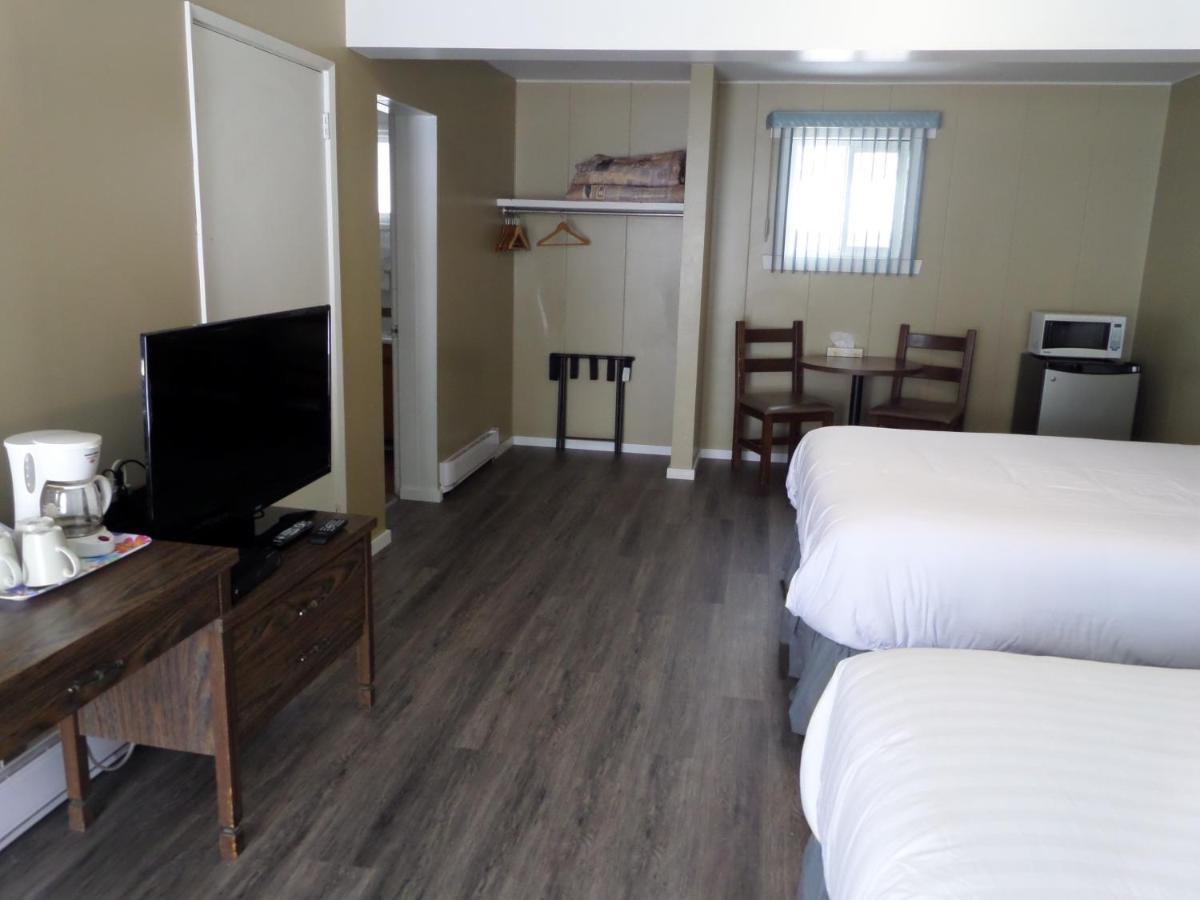 Ray Lyn Motel Trail ภายนอก รูปภาพ