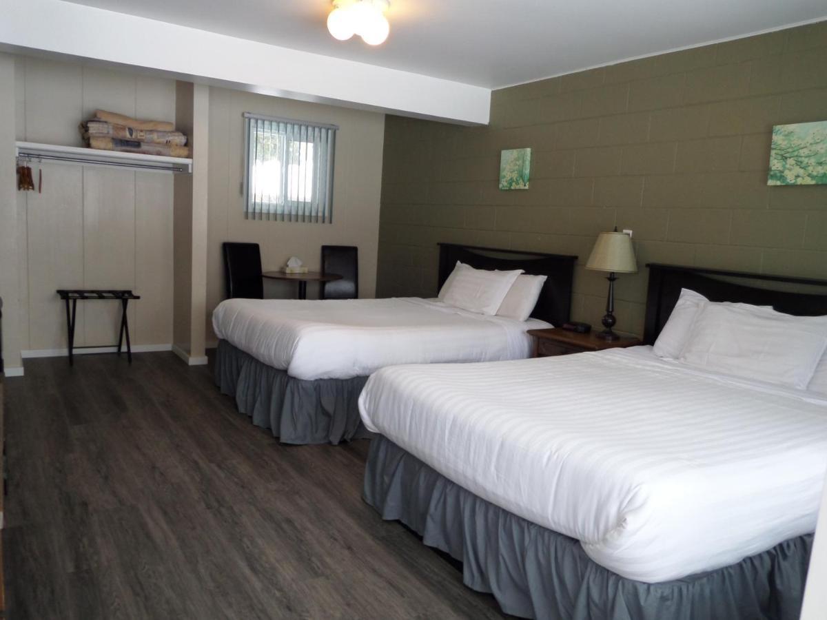 Ray Lyn Motel Trail ภายนอก รูปภาพ