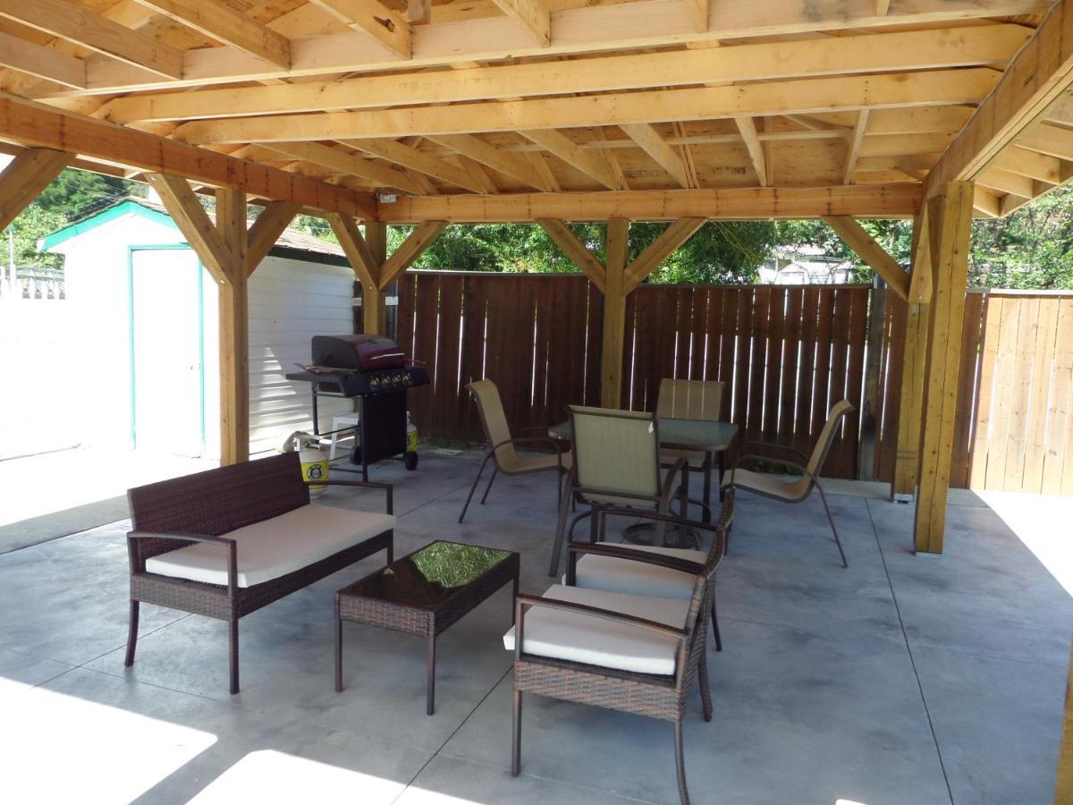 Ray Lyn Motel Trail ภายนอก รูปภาพ